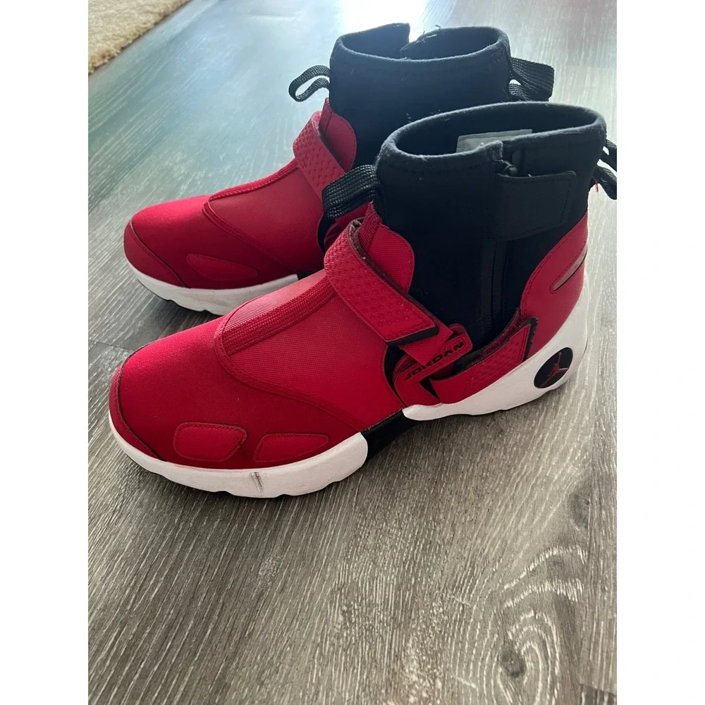 Air Jordan Trunner LX High Sneakers Mens 10 Red Black Zip BV1272-600